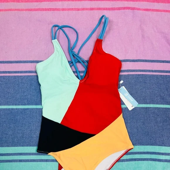 CupShe Colorblocked V-Neck One Piece Swimsuit - Picture 5 of 7